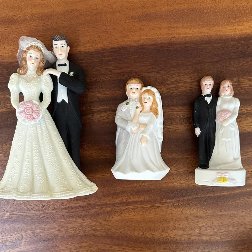 Elegant Wedding Cake Toppers Set
